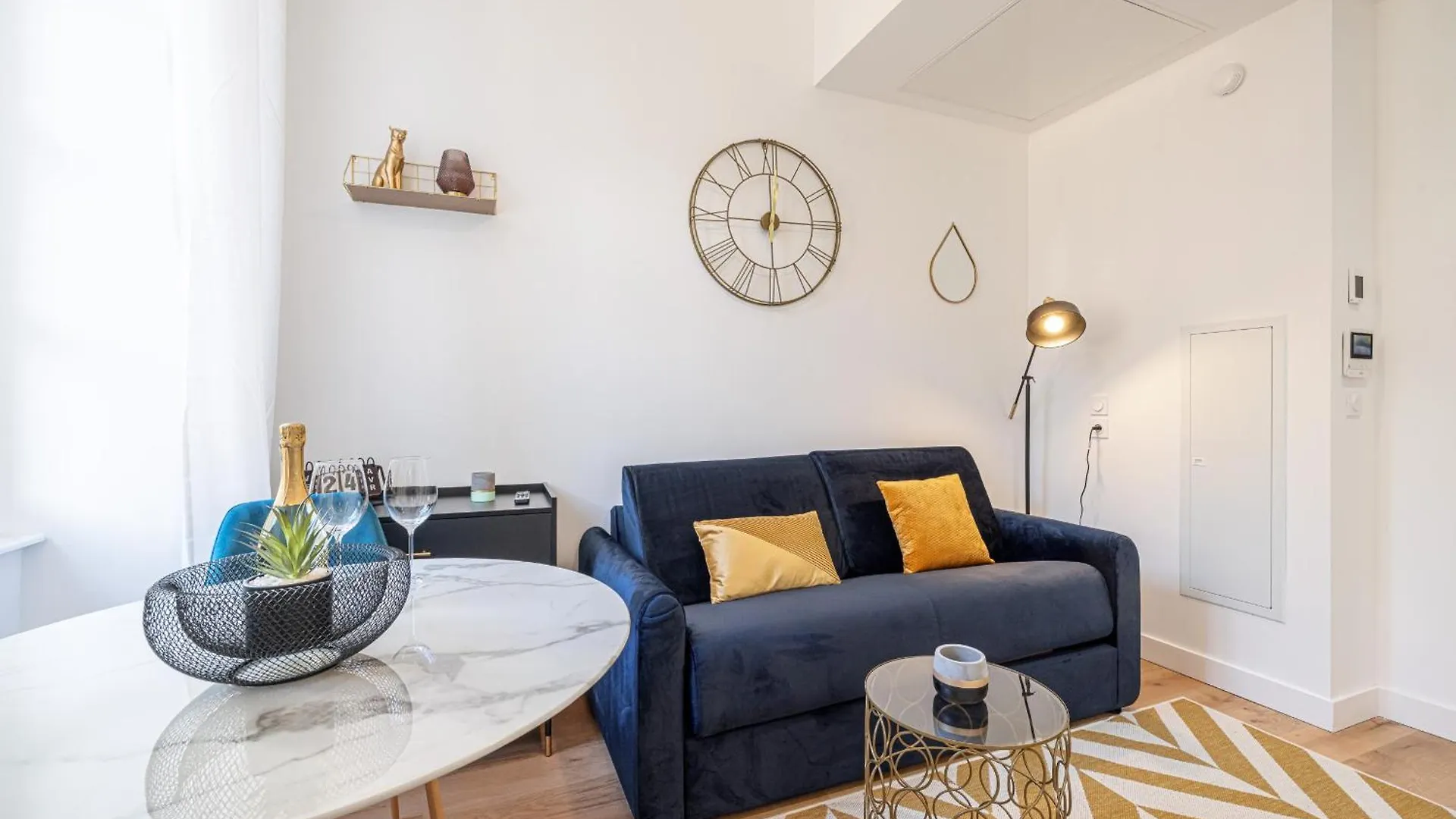 Charming City Center Studio 104 Nice